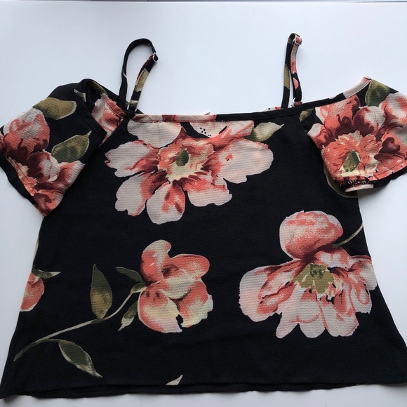 ⭐️ 2 for 25$ | Romwe Black Floral Blouse - Picture 2 of 5